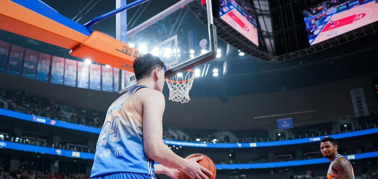 Kaiyun平台账号登录包含CBA季后赛冲刺阶段走向成谜；新疆广汇刷新队史纪录；引发热议；训练强度明显提升的词条